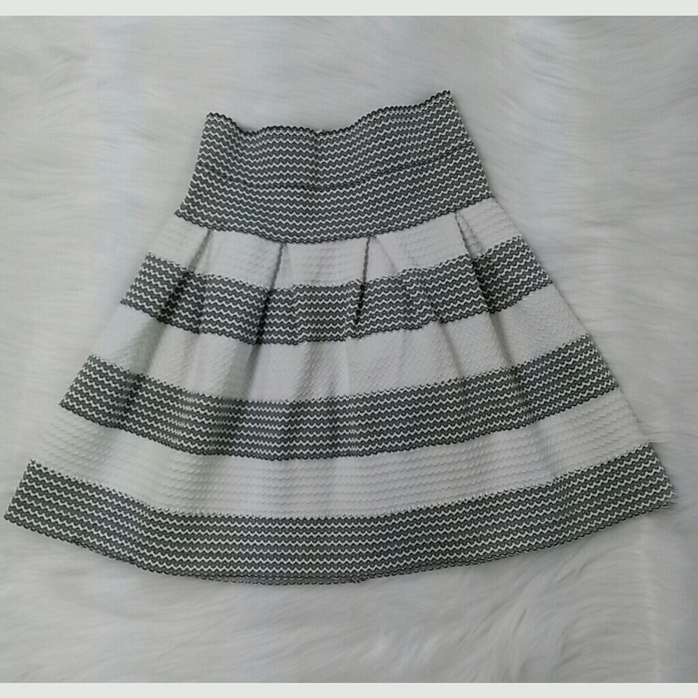 High Waisted Skater Skirt Short Black White Sz S